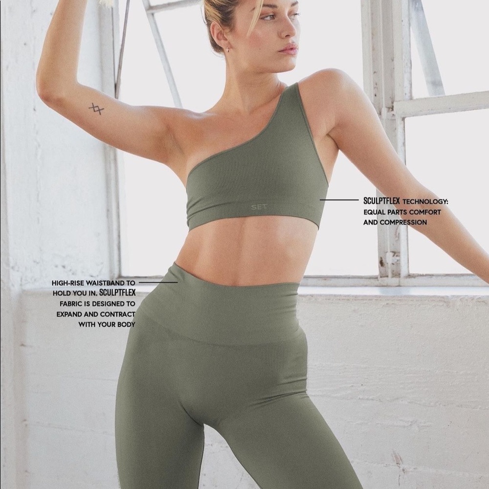 SETActive Army Green Set (Bra + Leggings)